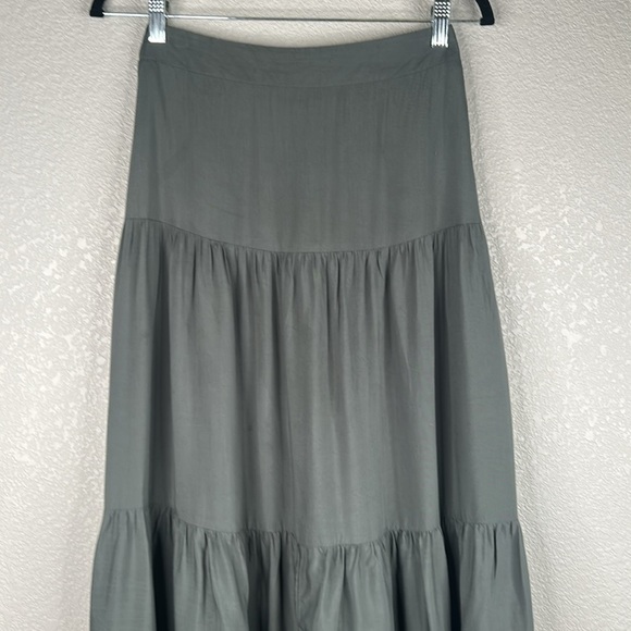 Shein Olive Green Flowy Coastal Casual Layered Elastic Waist Maxi Skirt Size S - Picture 2 of 6